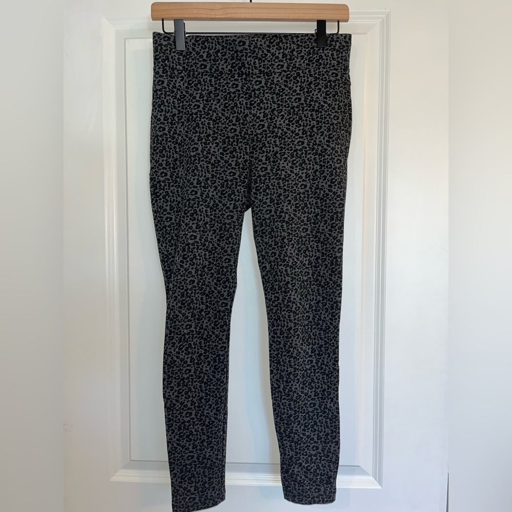 Ann Taylor Loft Pettie Black and Gray Leopard Print Leggings